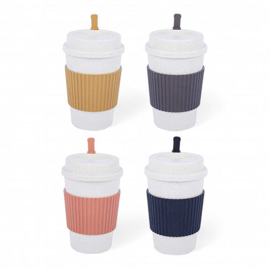vaso de cafe de plástico con tapa y agitador